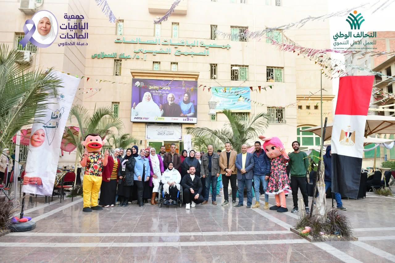 توزيع كراتين غذائية ووجبات إفطار بالمحافظات (4)