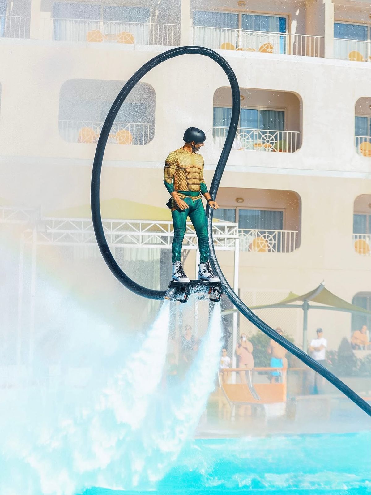 احد الاستعراض فى الفلاى بورد 