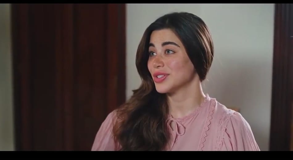 النجمة يارا السكري