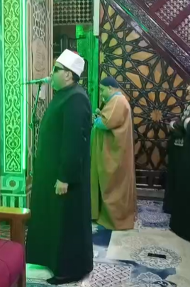 أداء صلاة التراويح بمسجد الدسوقي