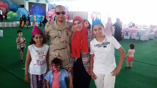 الشهيد وسط العائلة