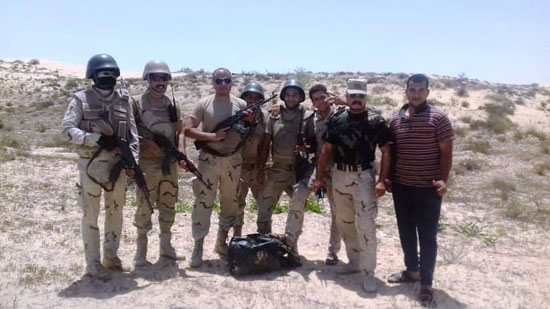 الشهيد وسط أبطال القوت المسلحة