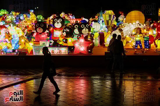 إقبال السكان  على المهرجان