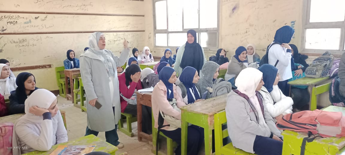 تنفيذ القافلة بالمدارس