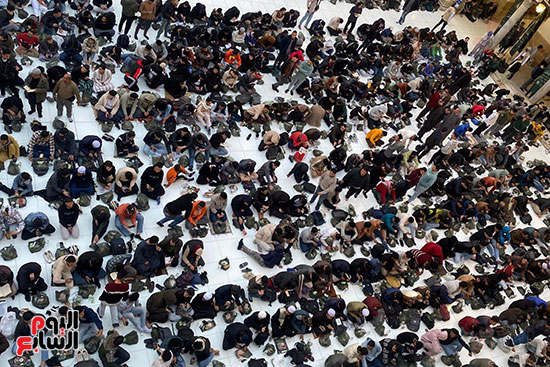 آلاف الصائمين فى حفل الإفطار