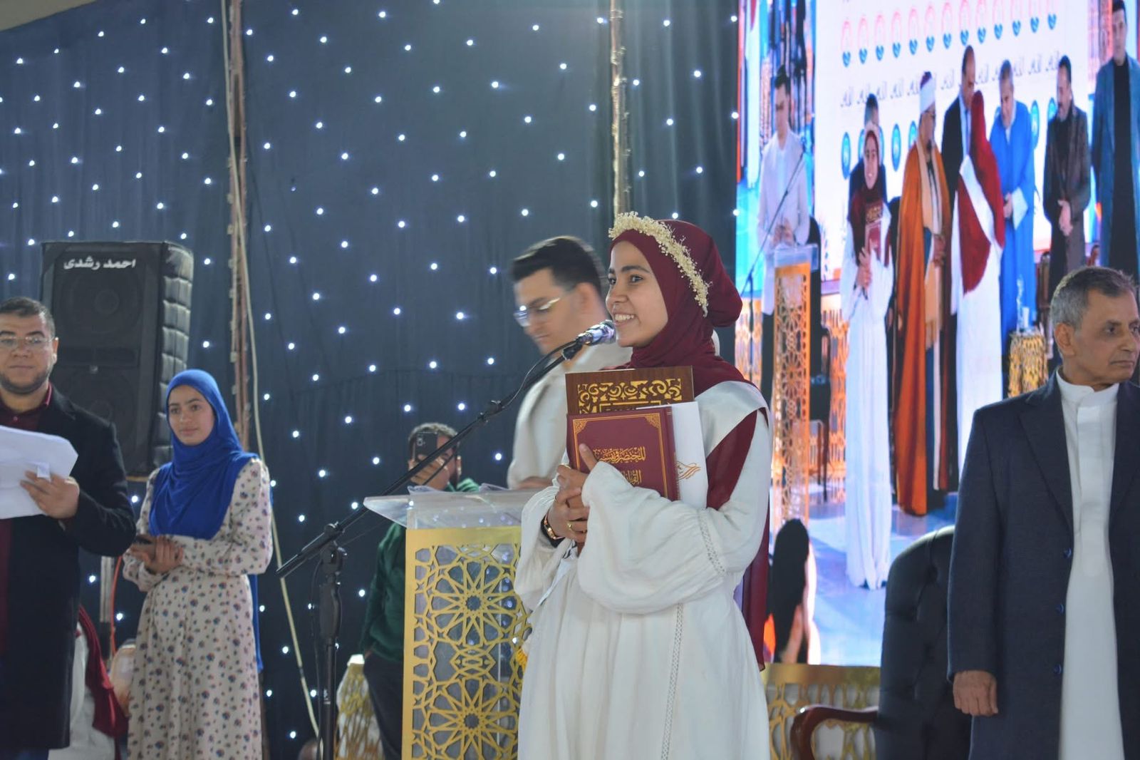 بنى مجدول تحتفى بحفظة القرآن (2)