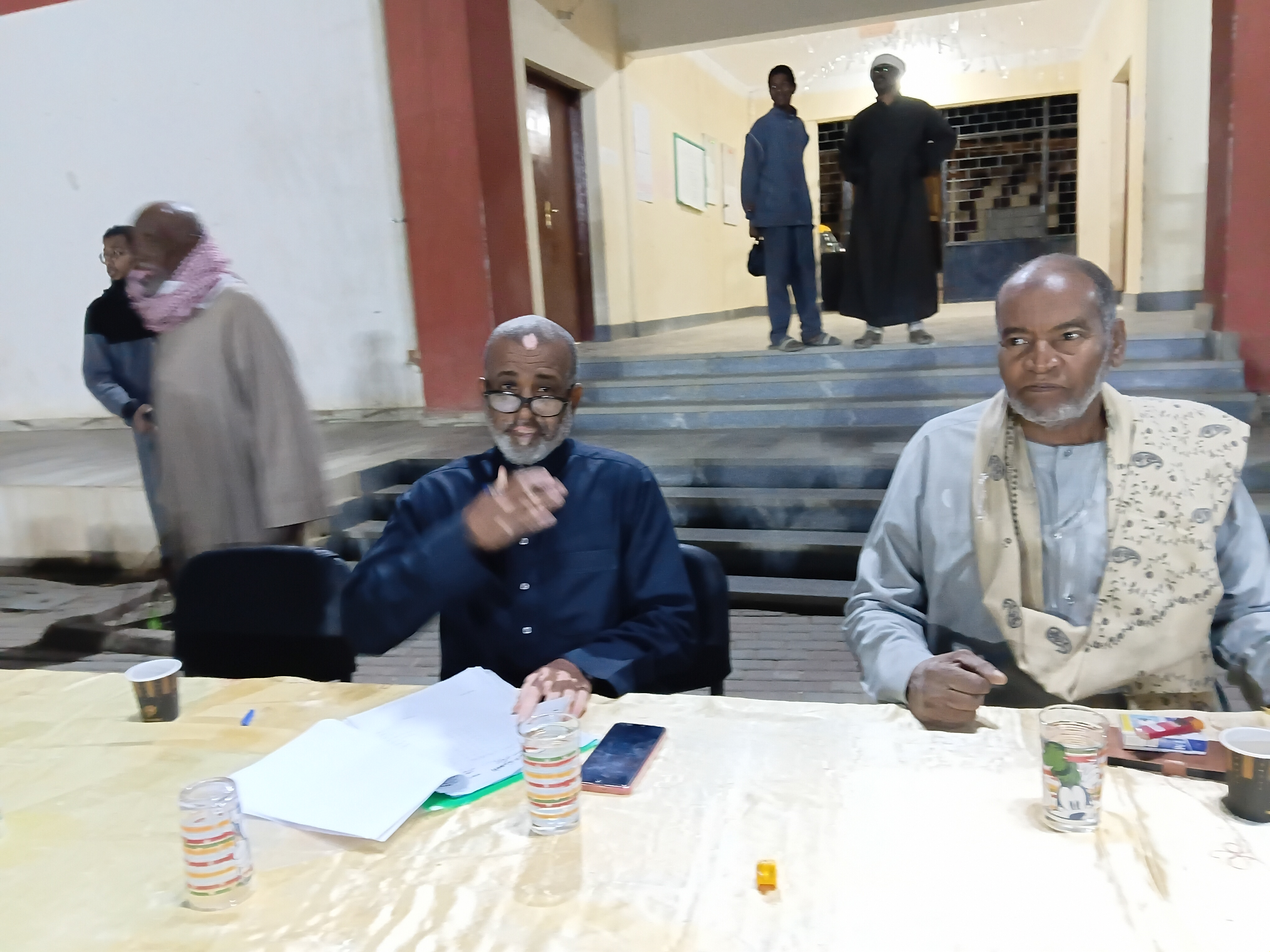 اللجنة المشرفة