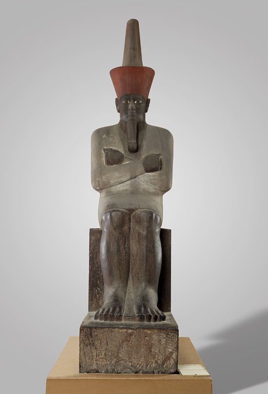 تمثال منتوحتب