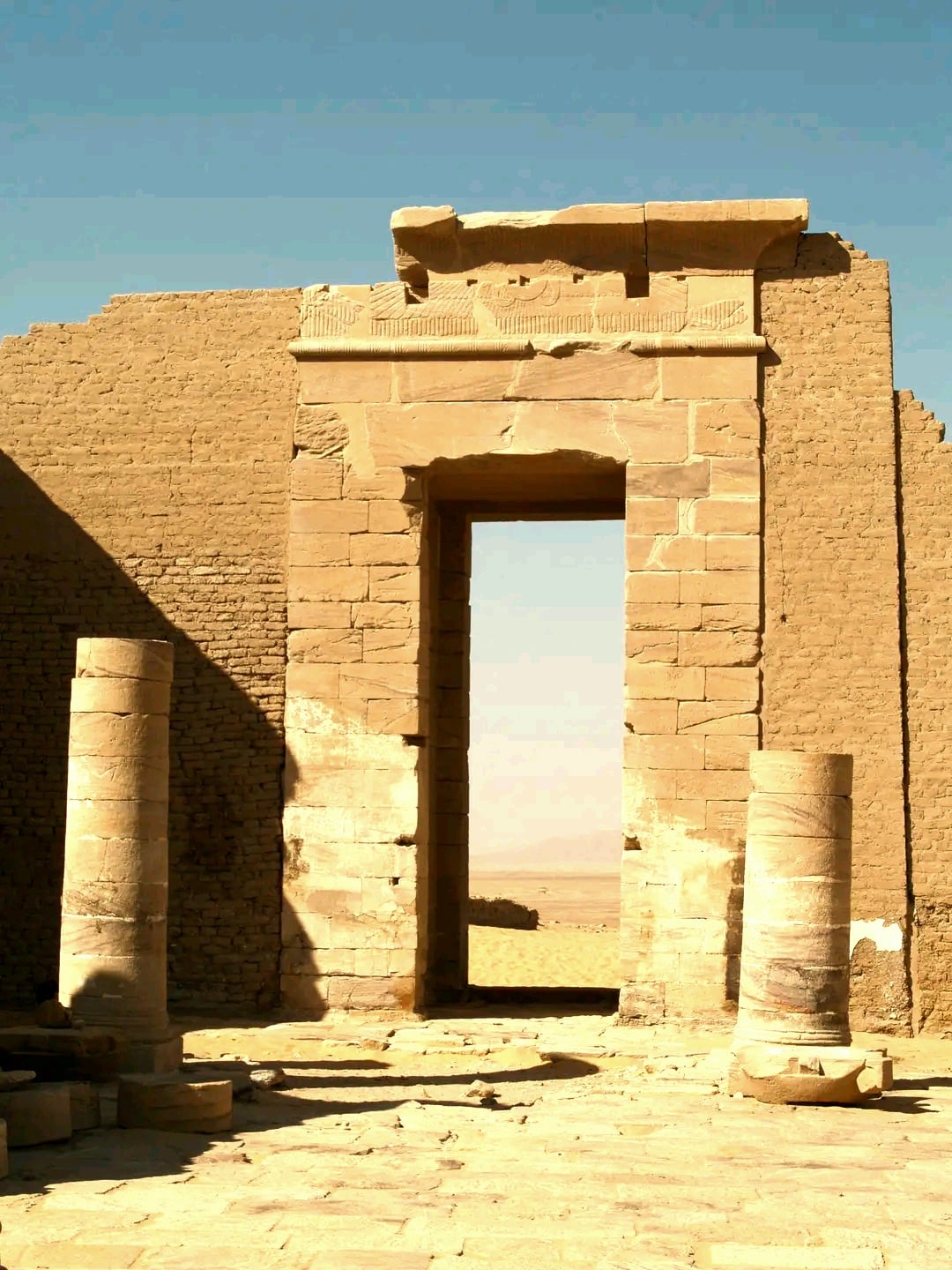 بوابة معبد دوش