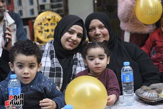 فرحة وسعادة