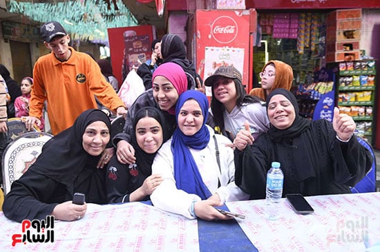 حضور العائلات فى حفل الإفطار