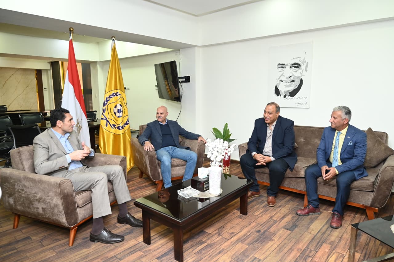 زيارة جوهر نبيل لمجلس الاسماعيلي