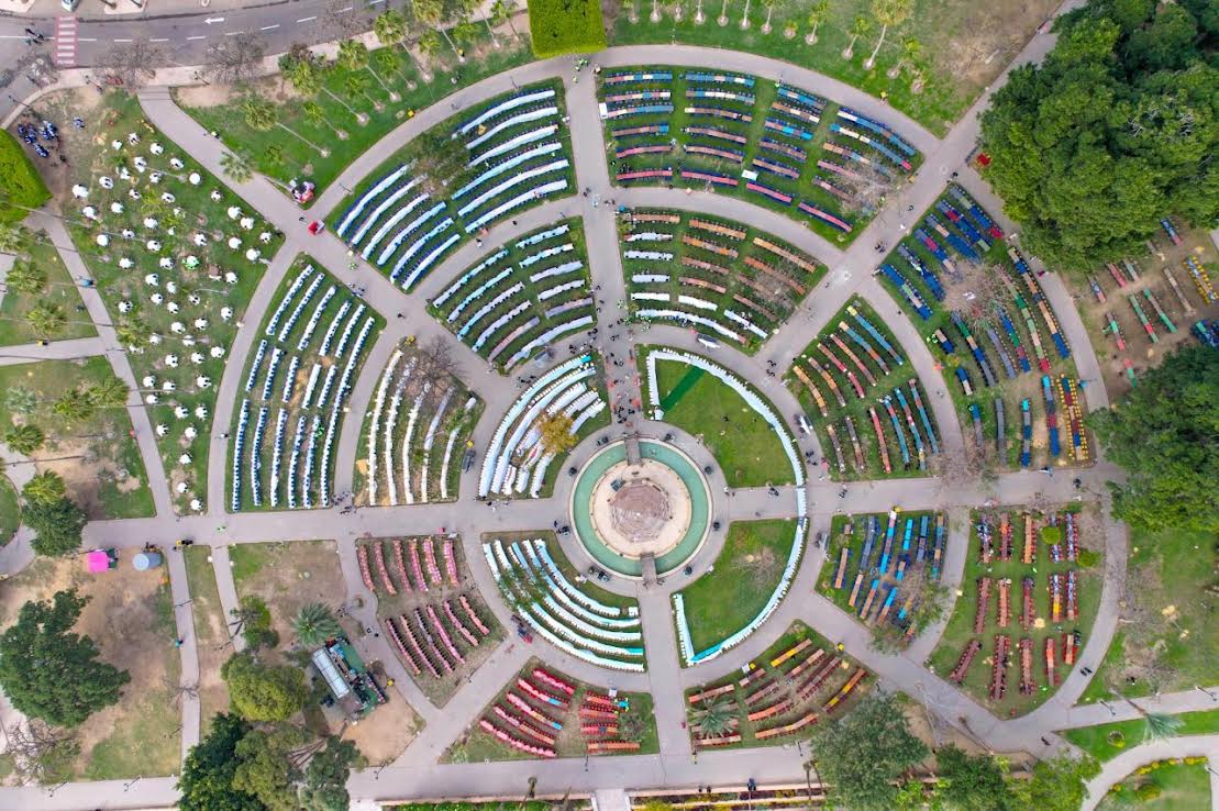 الافطار بحديقة أنطونيادس