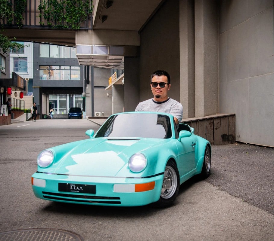 سيارات رياضية مصغرة