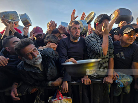 تكية خيرية لتوزيع الطعام فى غزة