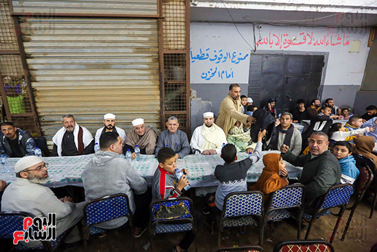 العلماء وشيوخ القرية