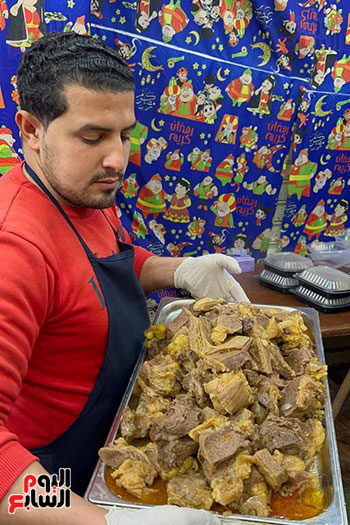 تجهيز اللحوم لوجبات إفطار الصائمين