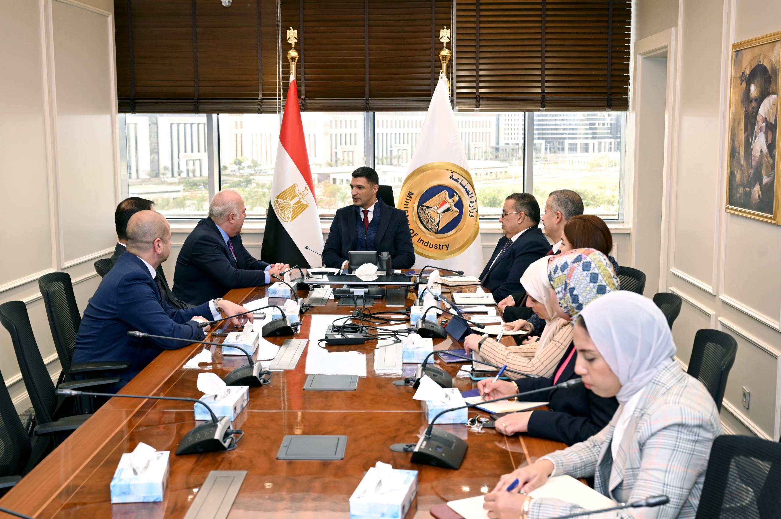 اجتماع وزير الصناعة