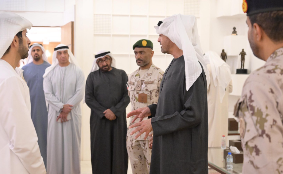 رئيس الإمارات يزور وزارة الدفاع