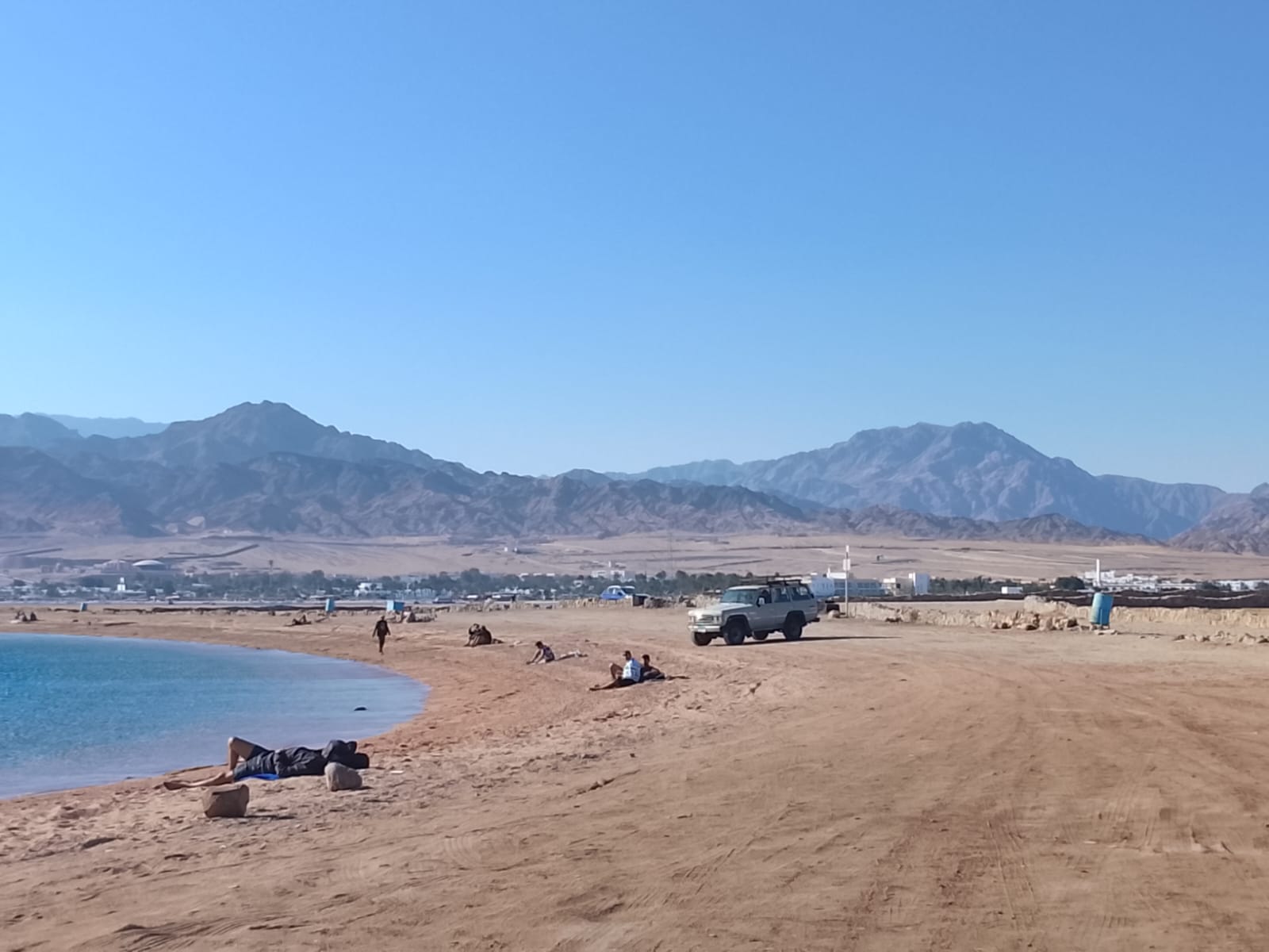 محافظ جنوب سيناء يتفقد منطقة اللاجونا بدهب