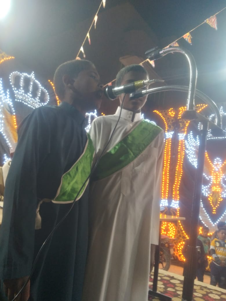 الاحتفاء باطفال يحفظون القرآن الاحتفاء باطفال يحفظون القرآن