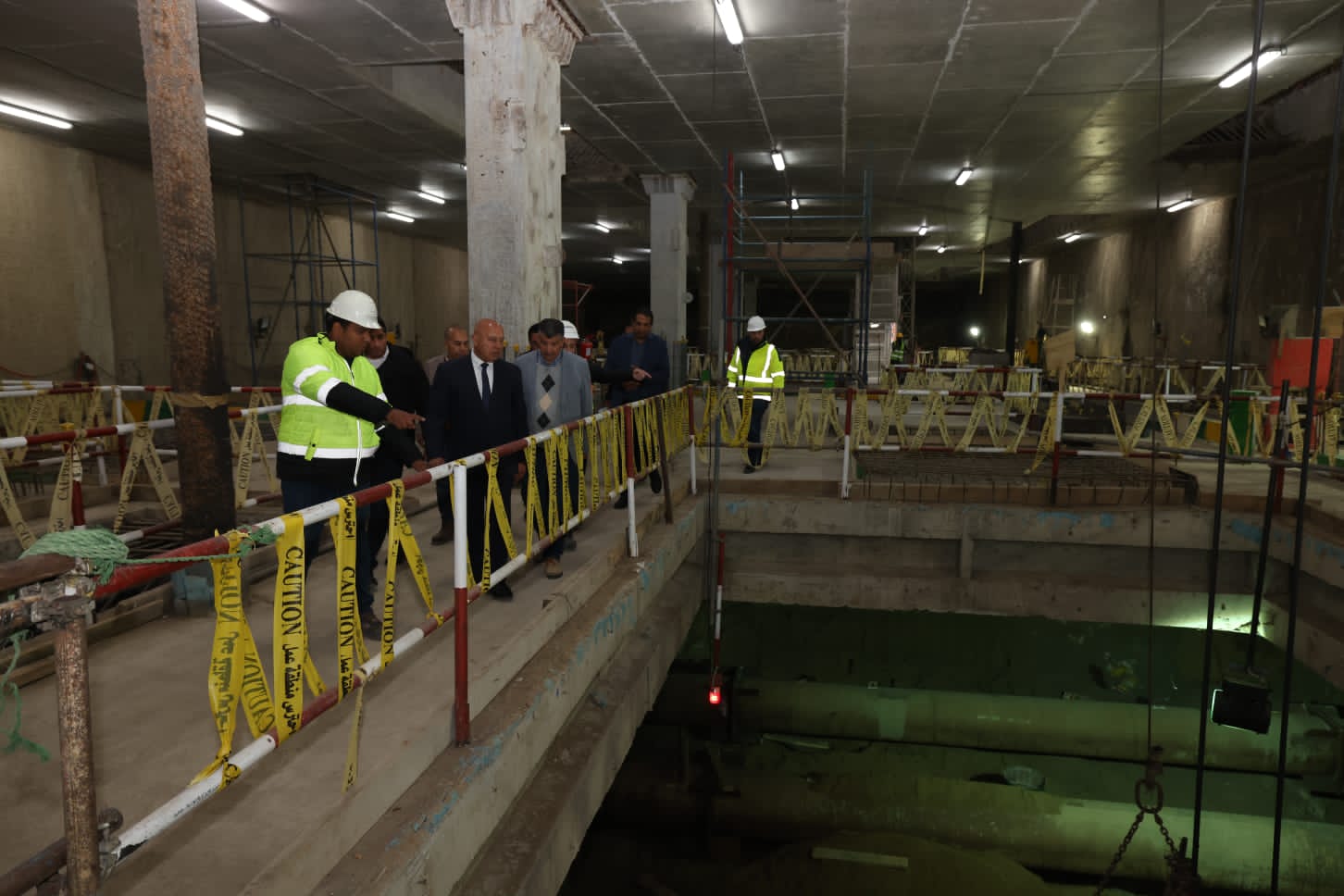 ​وزير النقل يتفقد محطة الملك الصالح بالخط الرابع للمترو 