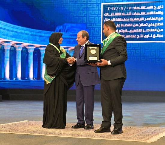 تكريم  اسر الشهداء وأبنائهم (3)