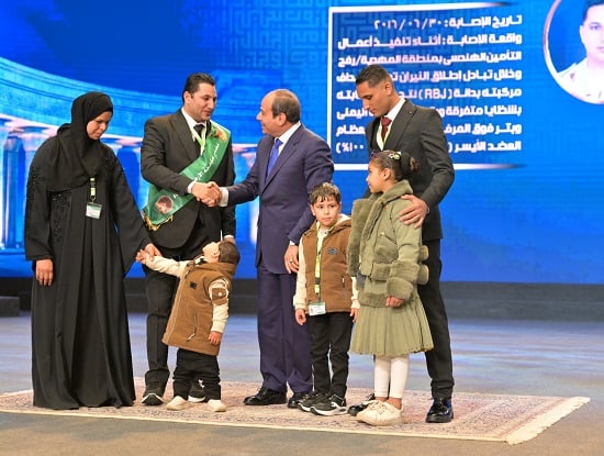 تكريم  اسر الشهداء وأبنائهم (2)