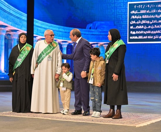 تكريم  اسر الشهداء وأبنائهم (4)