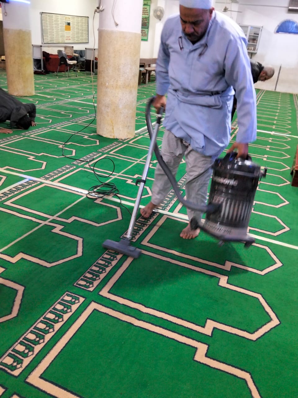 الاستعداد لصلاة التهجد والاعتكاف