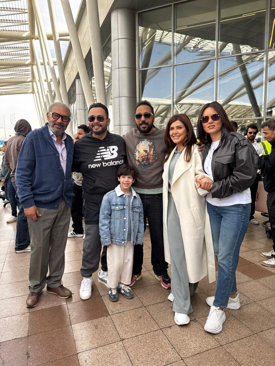 فريق عمل اللون الازرق