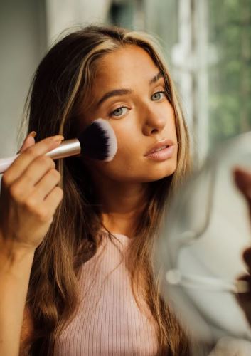 مكياج خفيف  بخطوات بسيطة