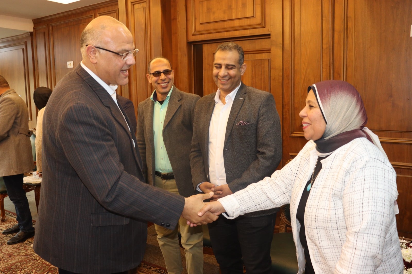 المشاركين في اللقاء