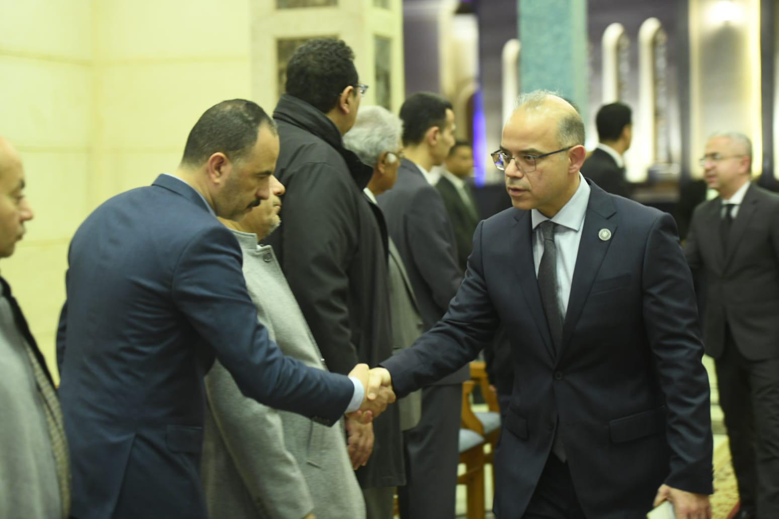 محمد فريد خلال تقديم العزاء