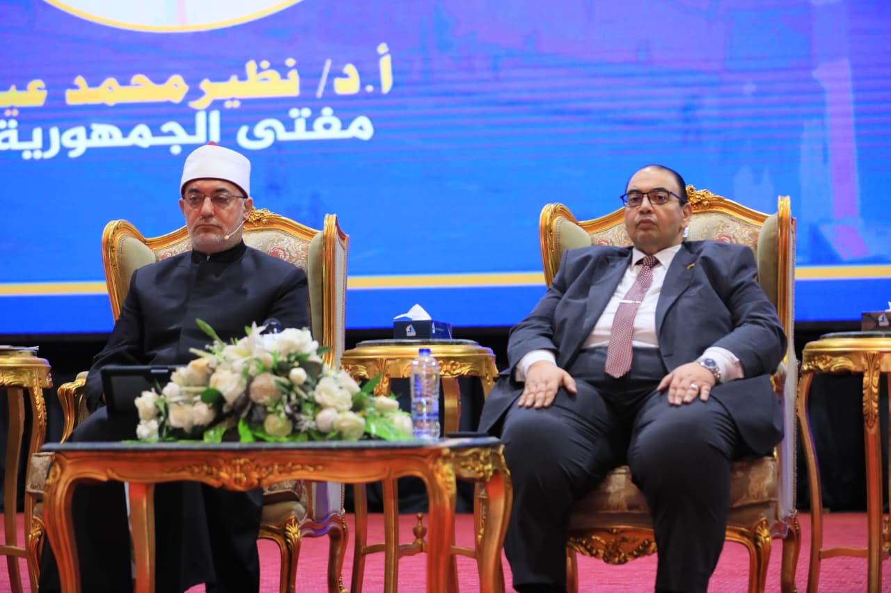 رئيس جامعة كفر الشيخ ومفتي الجمهورية