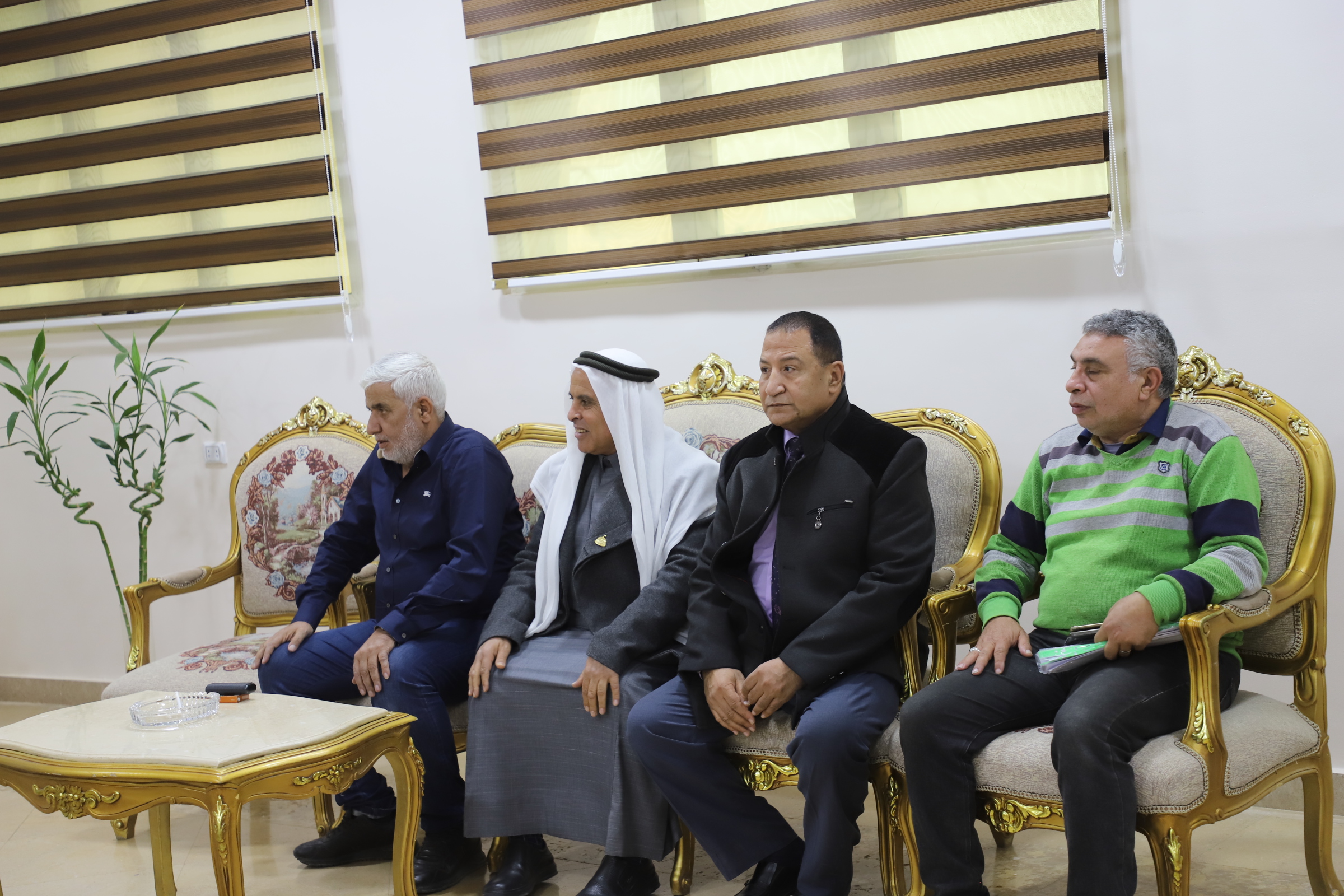 جانب من الحضور اثناء زيارة الوفد 