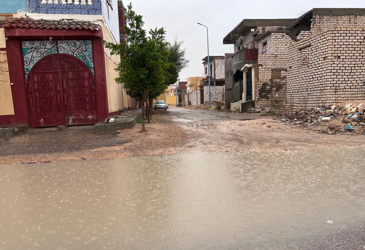 تجمع مياه الامطار بشوارع مطروح