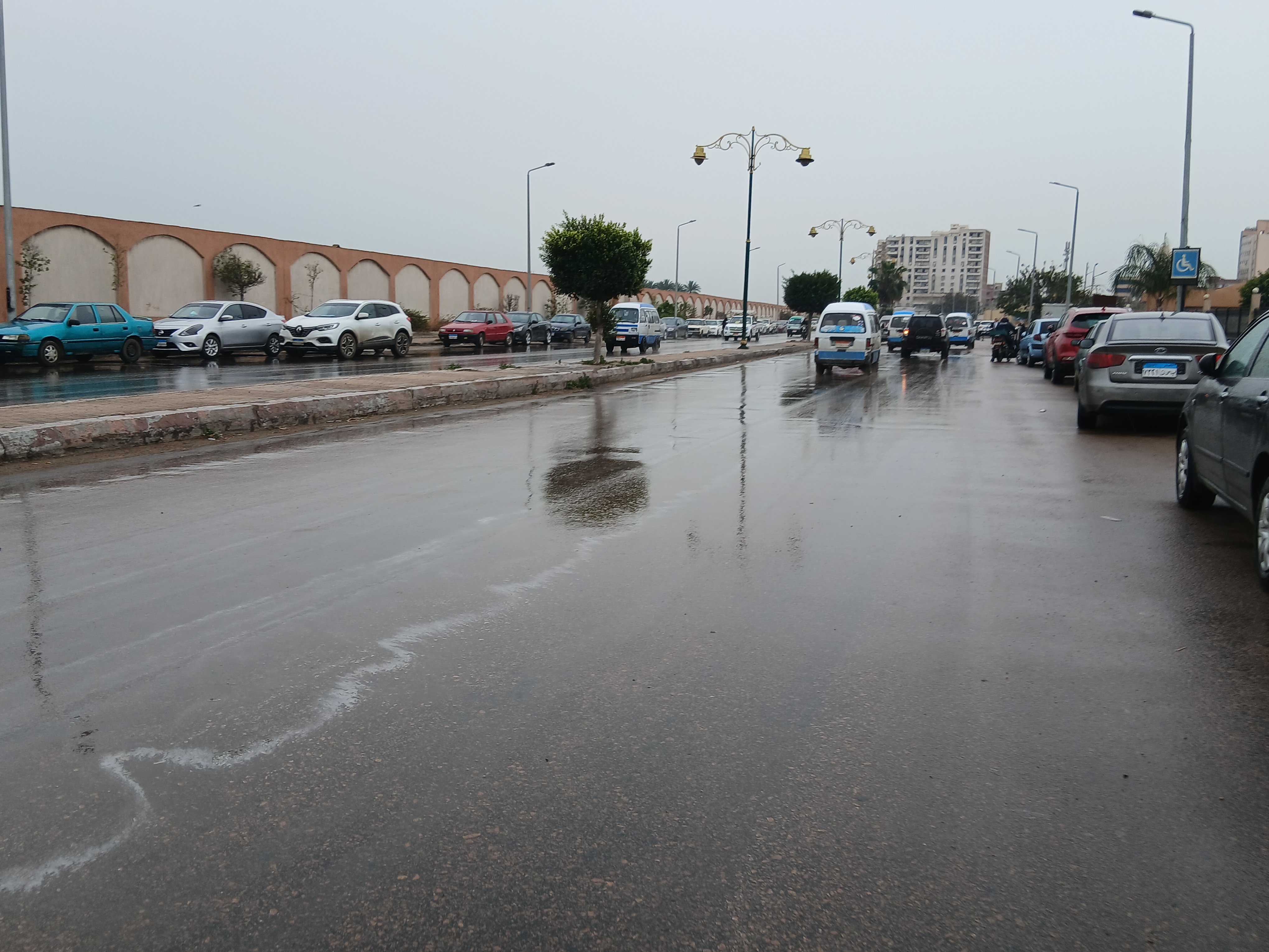 امطار ورياح في البحيرة