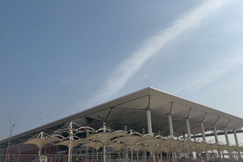 مطار الهند (5)