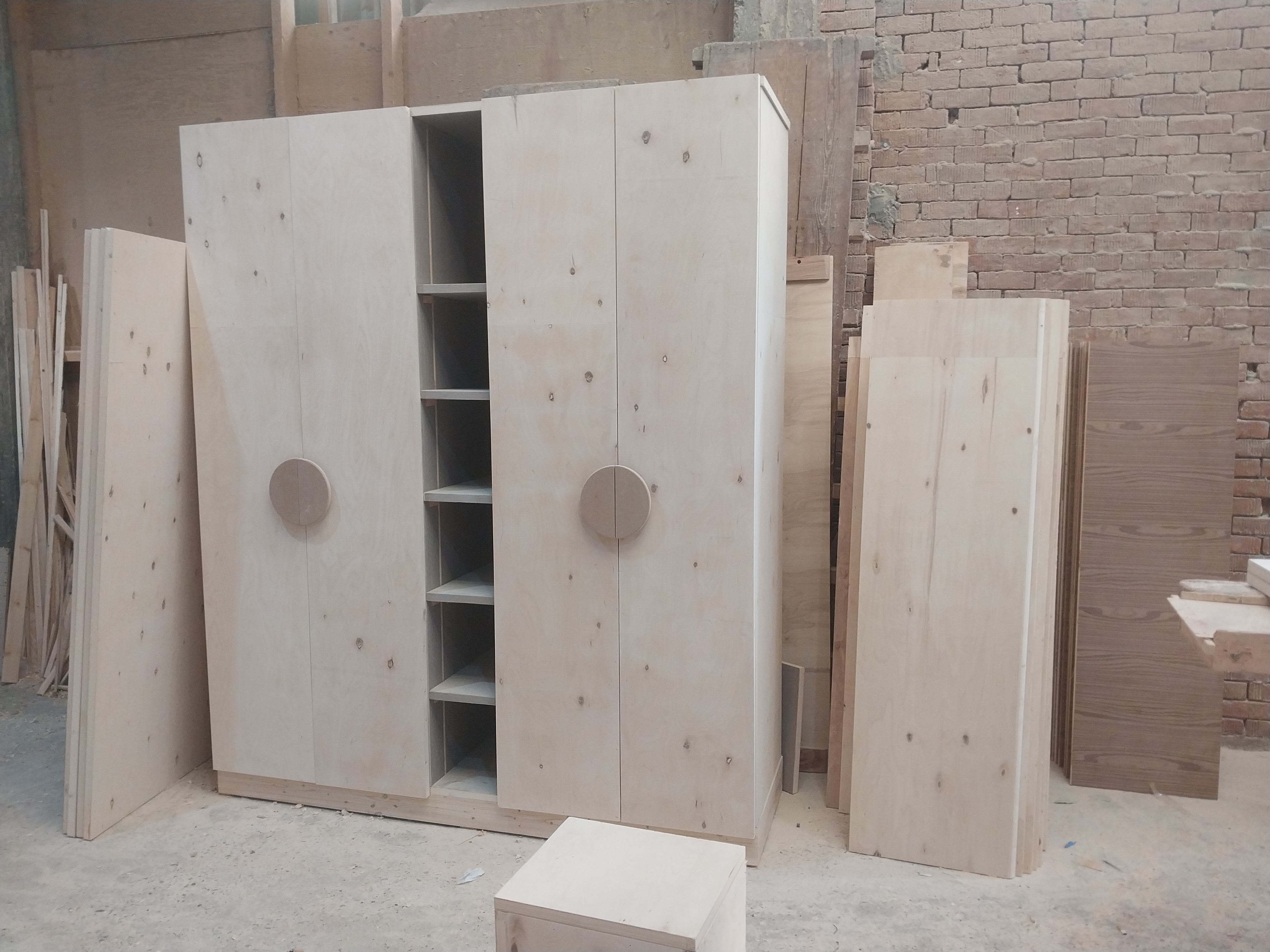 ورش صناعة الأثاث في دمياط