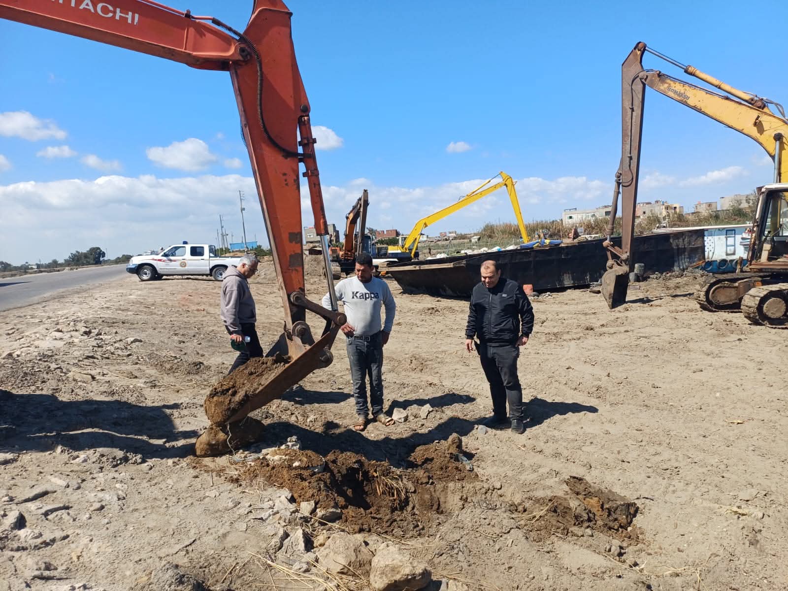 حفر وتجهيز اماكن الأعمدة