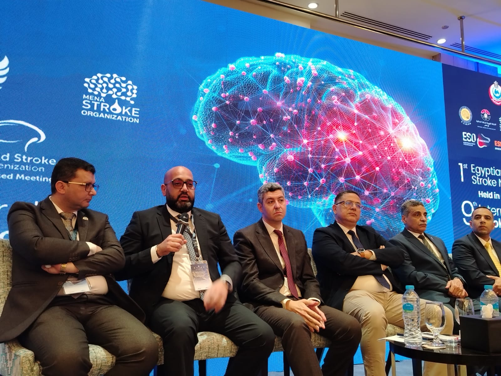 جلسة خاصة عن دور مراكز السكتة الدماغية فى علاج المريض