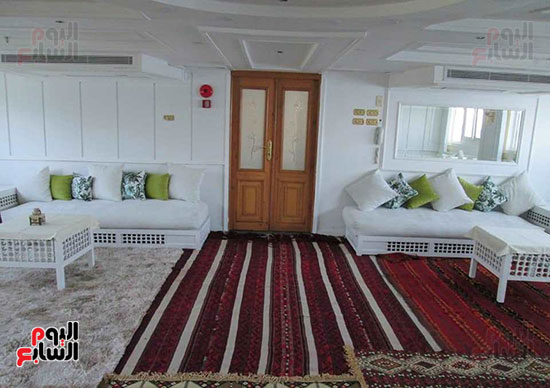 التجهيزات-الفاخرة-المميزة-فى-الدهبيات-النيلية-بالأقصر