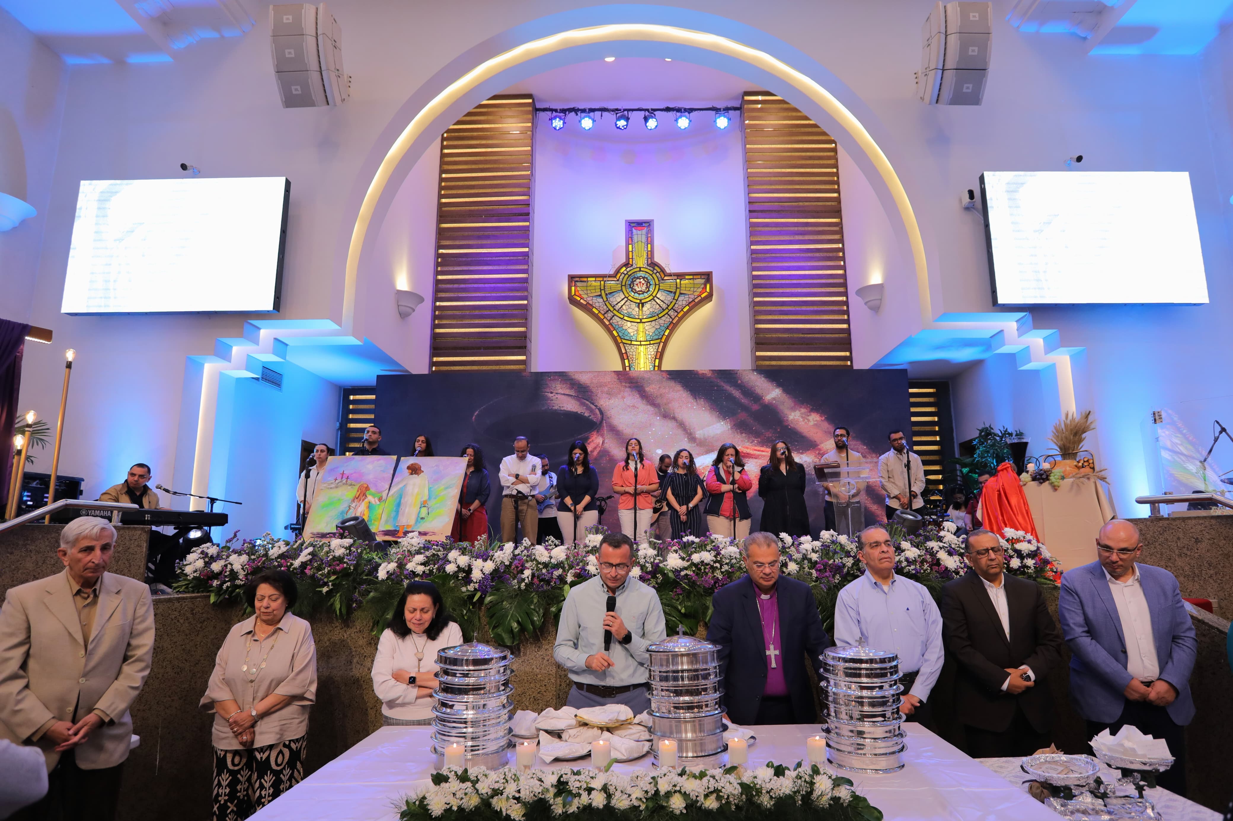 جانب من صلوات الجمعة العظيمة