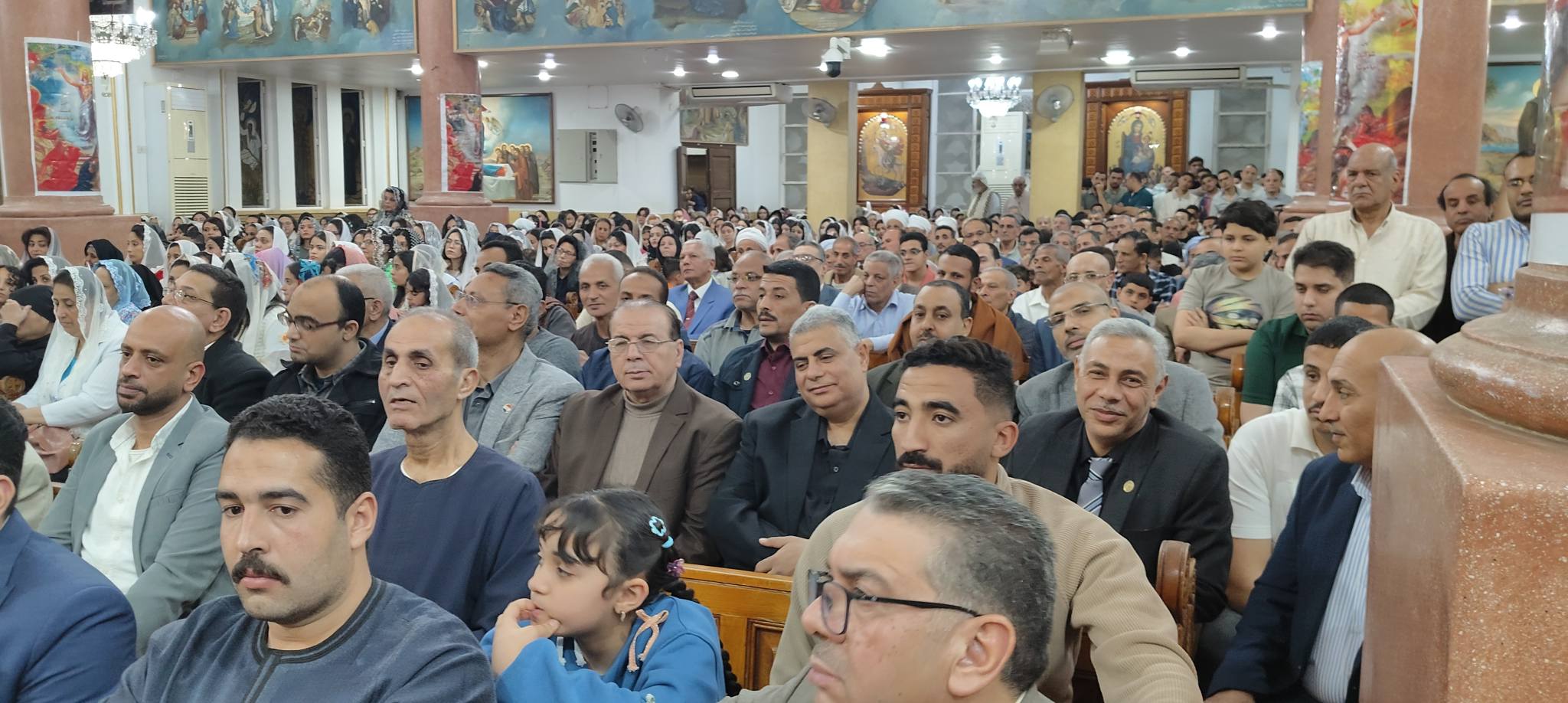 حضور كبير للمهنئيين