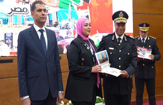 الداخلية تُسلح شباب الجامعات والمجتمع المدني بالوعي (7)