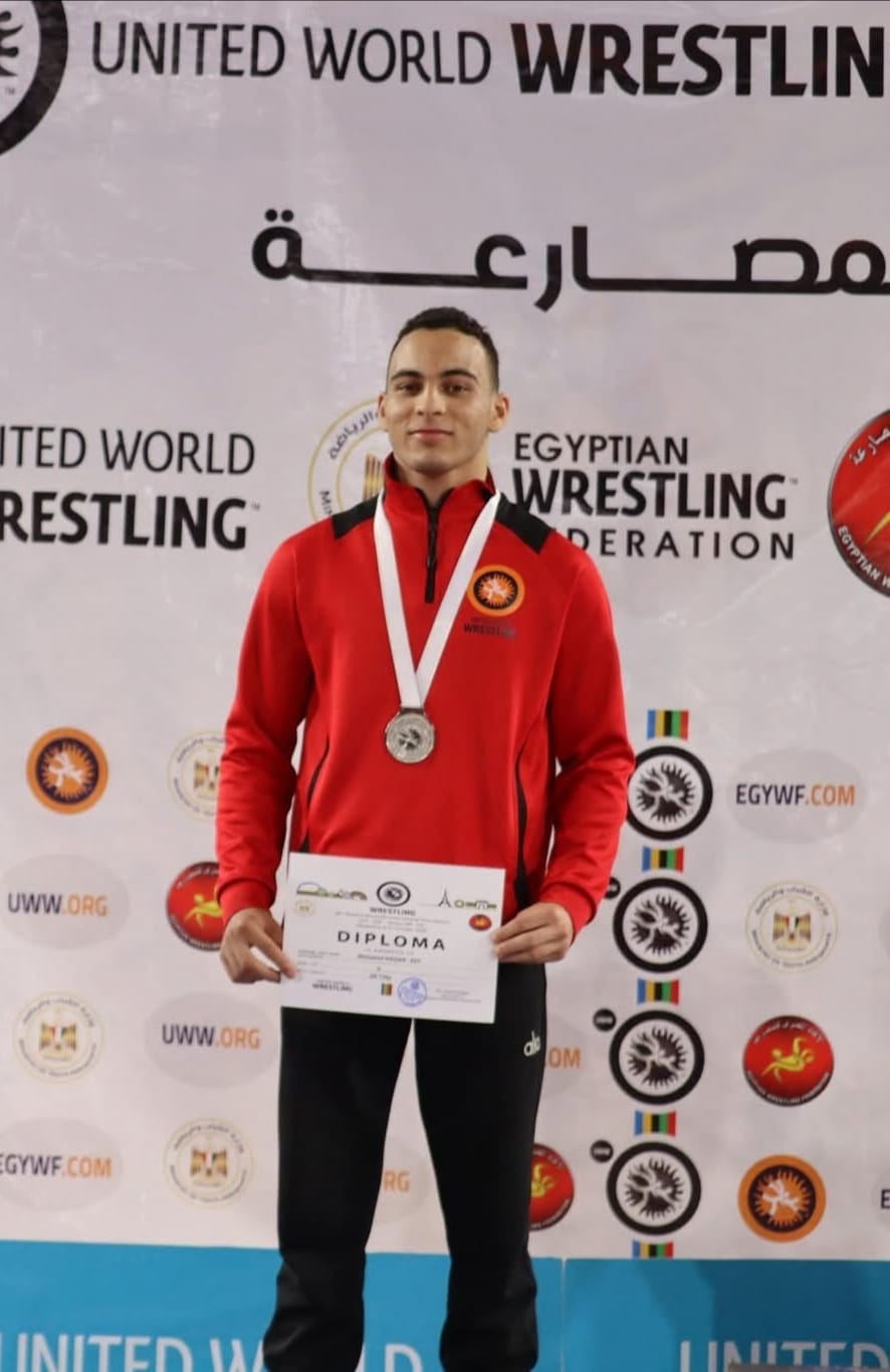 لاعبو كفر الشيخ المنضمون لمنتخب المصارعة (1)