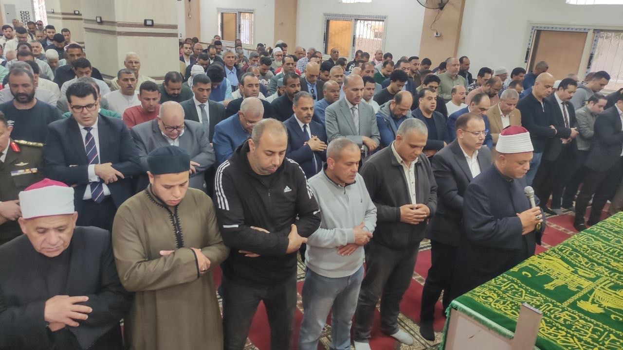 جانب من الجنازة جانب من الجنازة