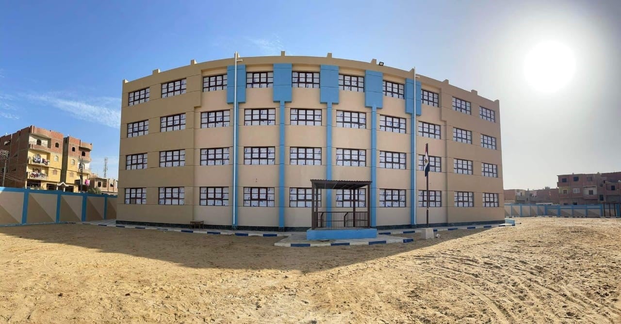 انشاء وتجديد المدارس بالفيوم