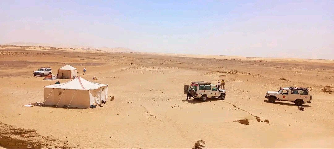 تجهيزات موقع عمل بعثة جامعة ميلانو فى ام الدبادب تجهيزات موقع عمل بعثة جامعة ميلانو فى ام الدبادب